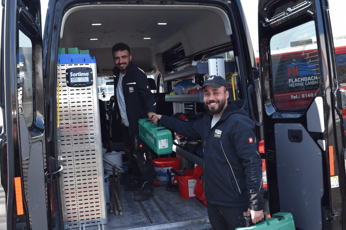 Mitarbeiter werden bei Flachdach Herne GmbH